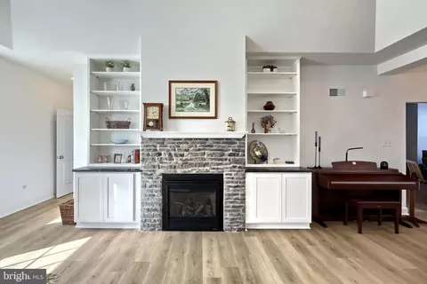 Entry Way - 235 Ripple Dr, Hanover, PA 17331 photo 5 of 10