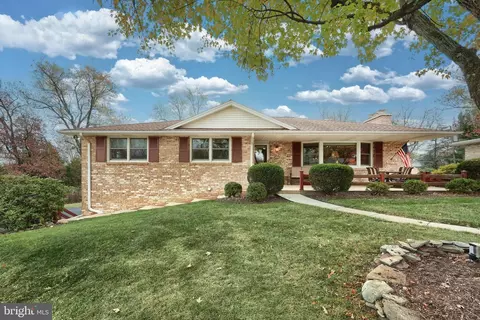 368 Tollgate Rd, York, PA 17403