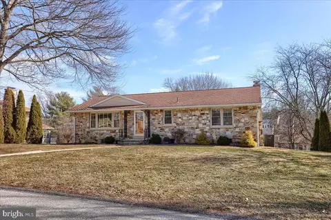 1240 William St, Hanover, PA 17331