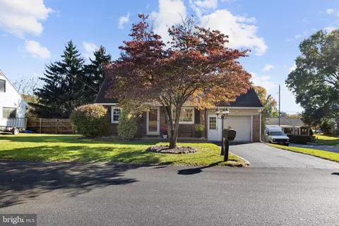 2009 City View Rd, York, PA 17406