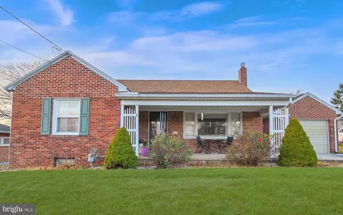 208 Linden Ave, Red Lion, PA 17356