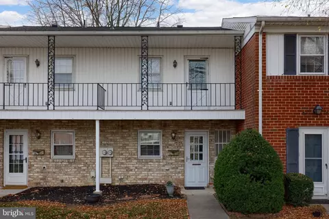 1605 Wogan Rd, York, PA 17404