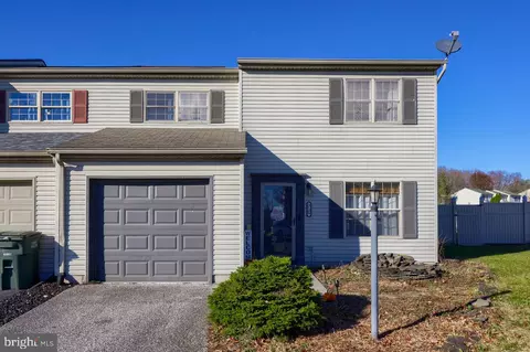 3109 Sundial Rd, Dover, PA 17315