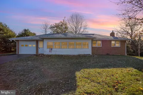 6627 Reynolds Mill Rd, Seven Valleys, PA 17360
