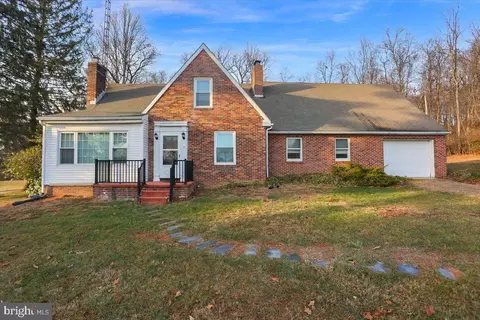 420 Jerusalem School Rd, Mount Wolf, PA 17347