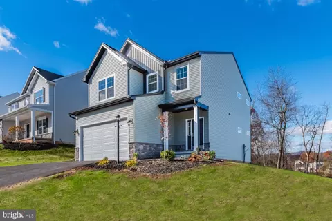 115 Red Maple Dr, Etters, PA 17319