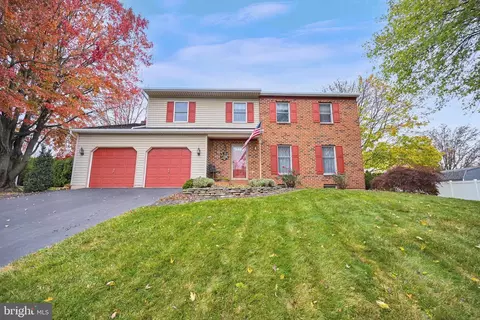 404 White Rose Ln, York, PA 17402