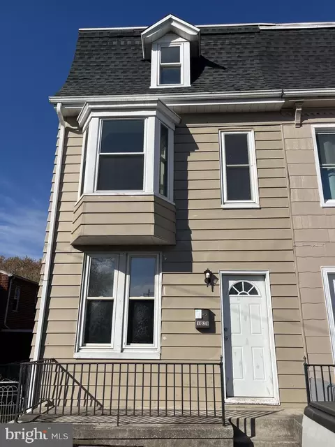 1029 E Poplar St, York, PA 17403