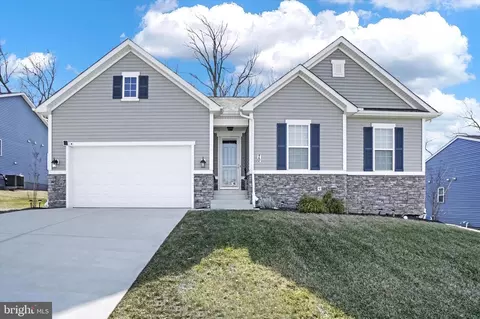 70 Patterson Dr, Stewartstown, PA 17363