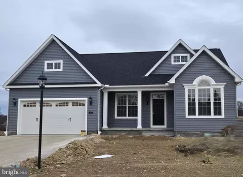 60 Bright Ln #20, Hanover, PA 17331