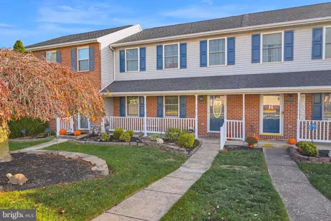 119 Country Ridge Dr, Red Lion, PA 17356