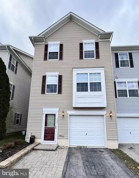 723 Blossom Dr, Hanover, PA 17331