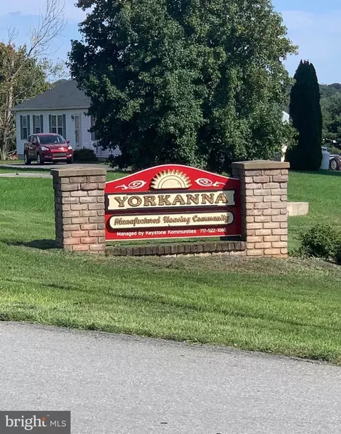 106 Lisa Cir, York, PA 17406