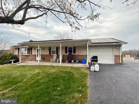 1081 Beaver Creek Rd, Hanover, PA 17331