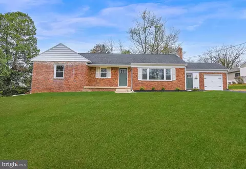 2648 Southern Hills Rd, York, PA 17403