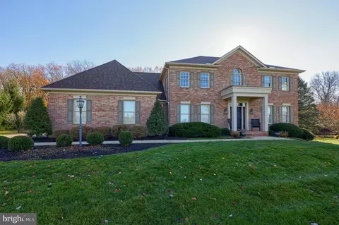 2855 Deer Chase Ln, York, PA 17403