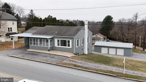 434 N Main St, Red Lion, PA 17356