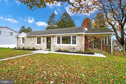 205 Singer Rd, New Freedom, PA 17349
