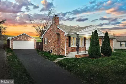 4200 Wolfs Church Rd, York, PA 17408