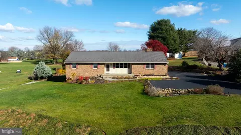 285 Manchester St, Manchester, PA 17345
