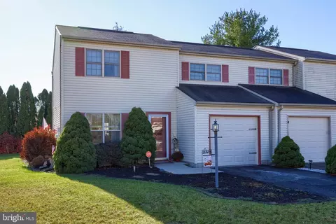 3100 Sundial Rd, Dover, PA 17315