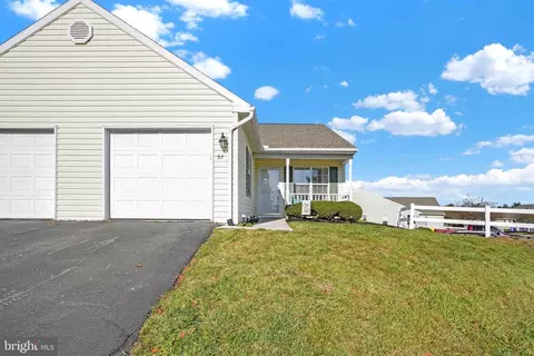 57 Hagarman Dr #57, York, PA 17408