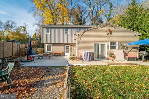 498 S 2 S Front St, Wrightsville, PA 17368