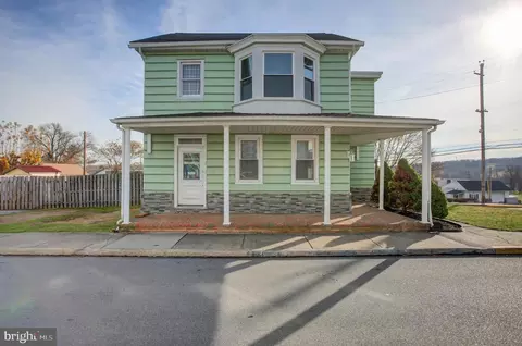 6 High St, Manchester, PA 17345