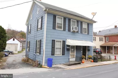 105 107 Hanover St, Glen Rock, PA 17327