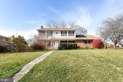 1175 Krentler Dr, Hanover, PA 17331