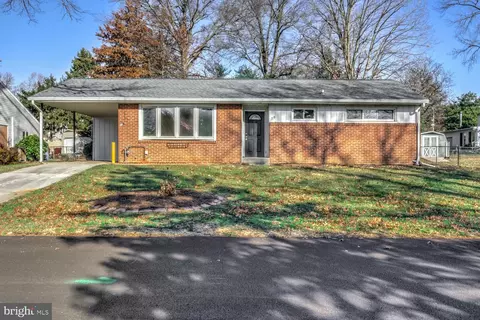 1719 Argyle Dr, York, PA 17406