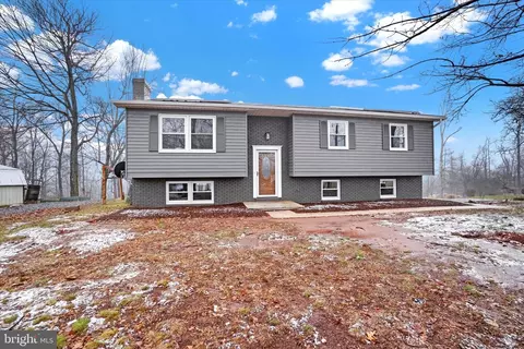 1695 Erney Rd, Dover, PA 17315
