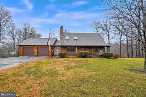 42 Salisbury Rd, Airville, PA 17302
