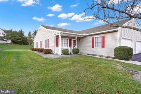 2006 Faversham Way, York, PA 17402