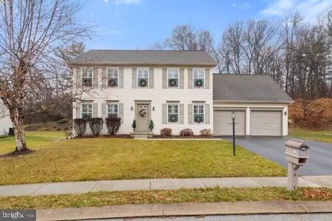 2240 Trotter Ridge Ct, York, PA 17408