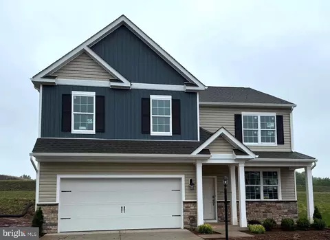 130 Bella Dr, York, PA 17404