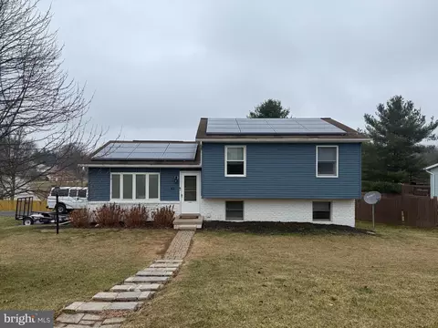 42 Allen Dr, Hanover, PA 17331