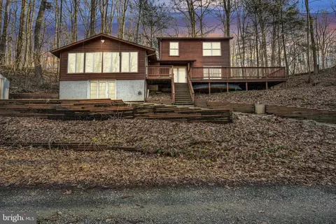 22 Woodland Dell Rd, Delta, PA 17314