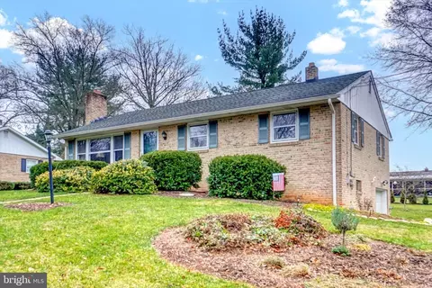 132 Clarkson Dr, York, PA 17403