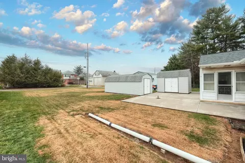 762 E Walnut St, Hanover, PA 17331 photo 6
