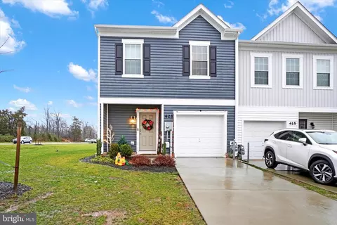 425 Maple Run Dr, York, PA 17404