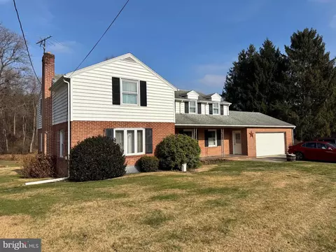 1279 N Moulstown Rd N, Hanover, PA 17331
