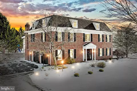 1020 Wetherburn Dr, York, PA 17404