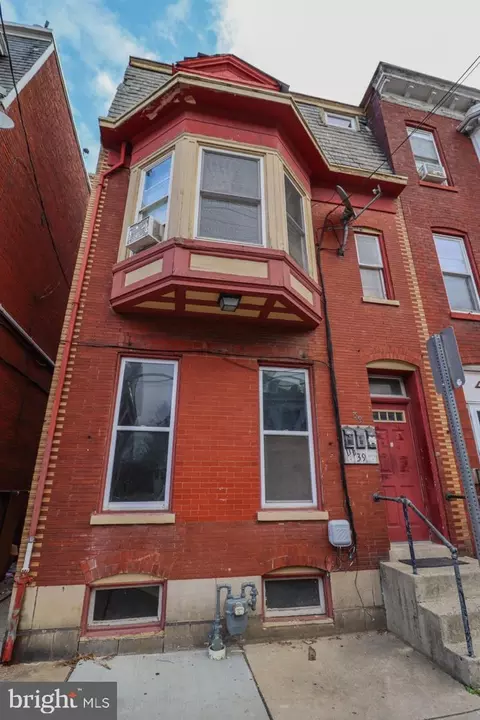 39 S Hartley St, York, PA 17401