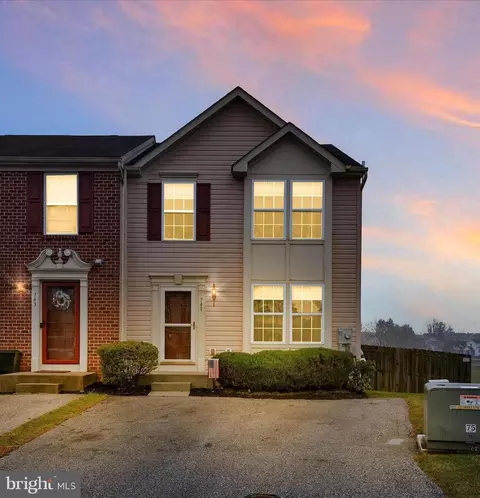 741 Blossom Dr, Hanover, PA 17331
