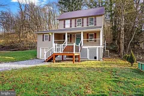 1523 Deer Creek Rd, New Freedom, PA 17349