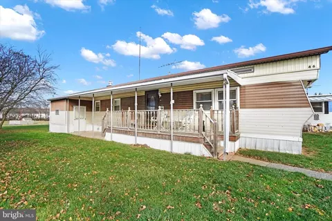 46 Lawson Ct, York, PA 17408