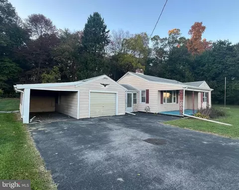 915 Bairs Rd, York, PA 17408