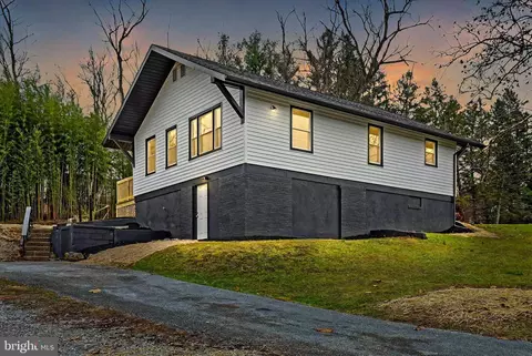3811 Fox Run Rd, Dover, PA 17315