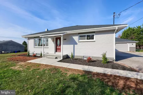 2273 Locust Ln, York, PA 17408